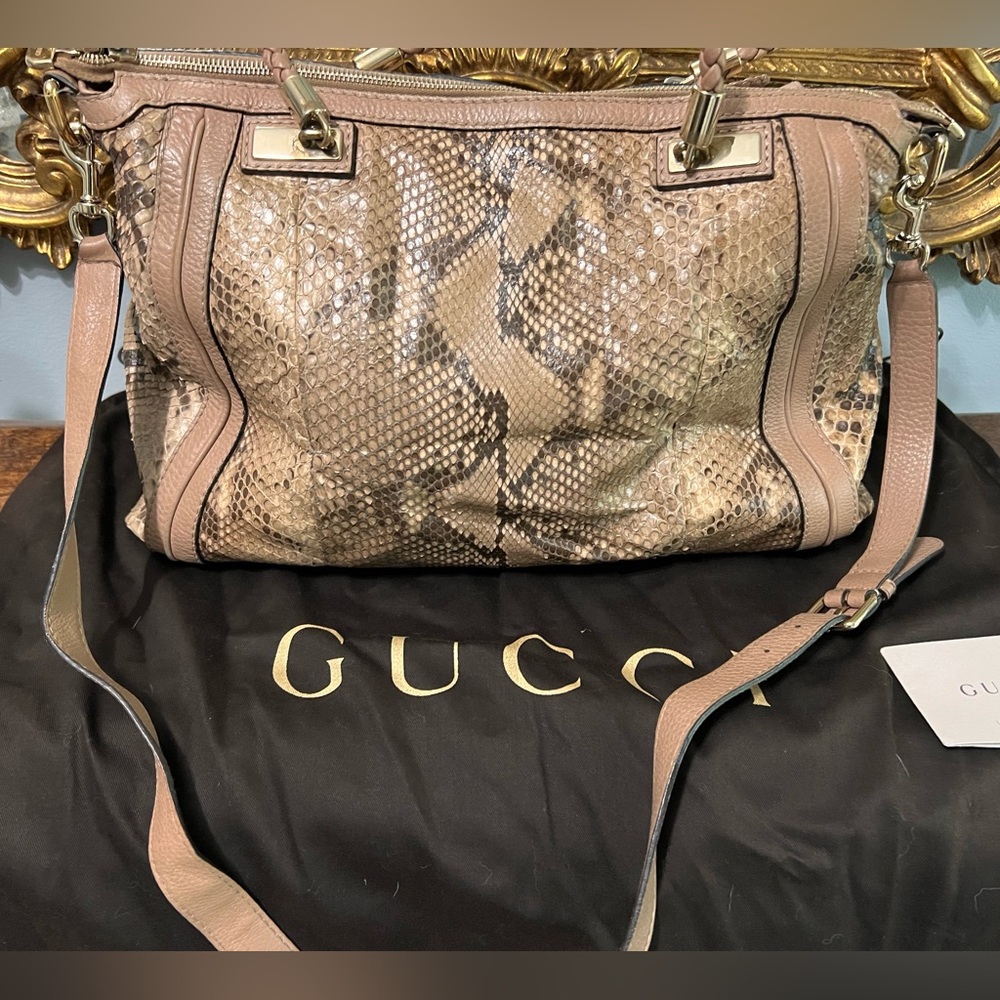 Gucci Beige Snakeskin/Python Bella Bag - image 3